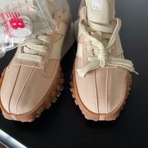 New Balance unisex 721